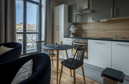 Chatel-Guyon Apartment | 2-person air-conditioned 1-bedroom apartment near Aïga Resort Puy Lassolas 102