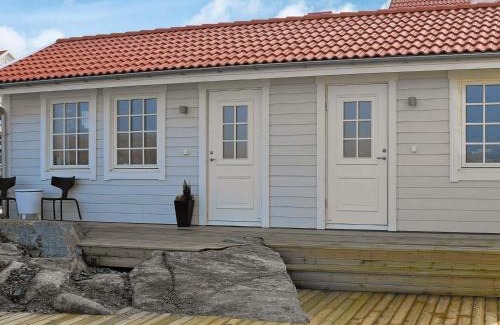 Ronnang House | 2 person holiday home in Rönnäng