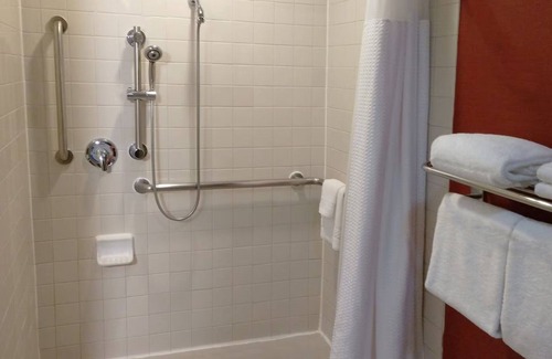 Brookhollow Hotel | 2 Pet-Friendly Units w/Pool Access Near Famous Art Car Museum
