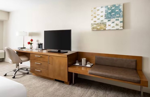 Tucson Hotel | 2 Queen Beds, 4 Relaxing Units, Hilton Tucson East