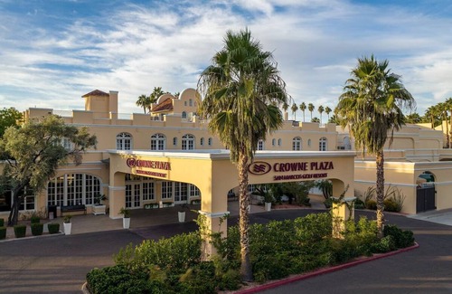 Downtown Resort | 2 Queen Beds & Gorgeous Sunset Views! Pet Friendly, Free Parking!