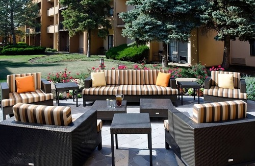 Waldron Hotel | 2 Relaxing Units, Best Place to Unwind! Near Harley-Davidson Factory!