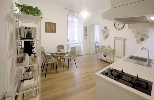 Campitelli Apartment | 2 Rooms at the Colosseum Rome New Apartment