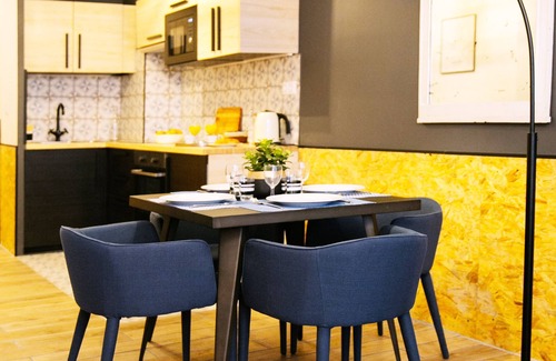 Old Town Apartment | 2 rooms with patio - center of Toulon