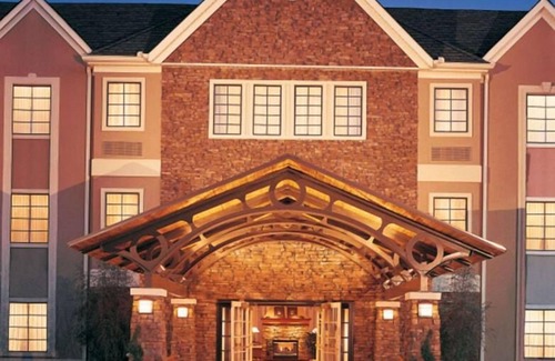 Las Colinas Apartment | 2 Spaces Pet-friendly Property w/Free Parking, Near Parmenter Gazebo Garden!