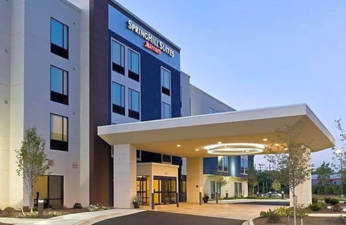 Oxford Valley Hotel | 2-Star Hotel ∙ SpringHill Suites by Marriott Philadelphia Langhorne