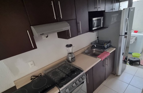 Queretaro House | 2-Story House With Large Pool and Parking Space