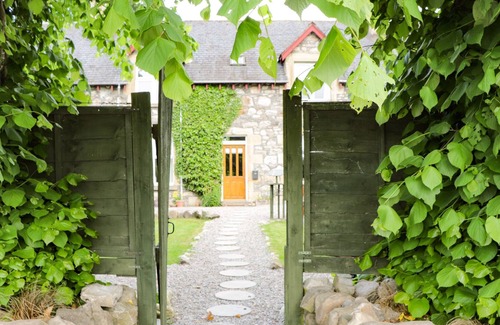 Dingwall Cottage | 2 SWORDALE COTTAGES, family friendly, with open fire in Evanton