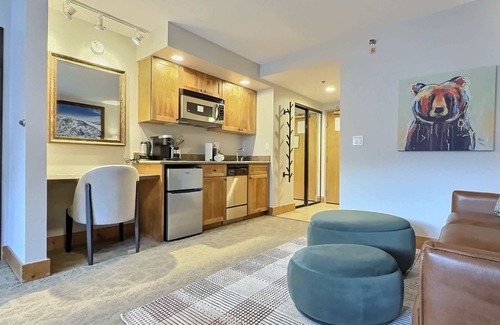 Crested Butte Condo | 2 Unit Combo! Heated Pool, Hot Tub, Steam + Gym!