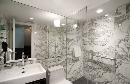 Kalorama Heights Hotel | 2 unit l Superior Queen 2 Beds at The Normandy Hotel l Pets Allowed