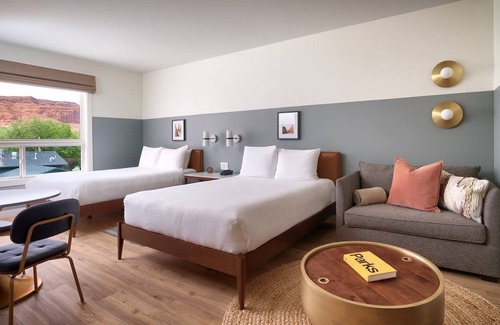 Moab Hotel | 2 Units | Near Downtown Gnaria Stay | Gravity Haus, Outdoor Pool