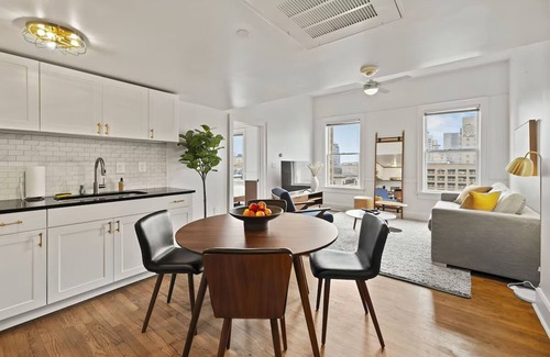 Downtown San Antonio Apartment | 2 Units | Prime Location Near Iconic Landmarks & Attractions | Pet Friendly