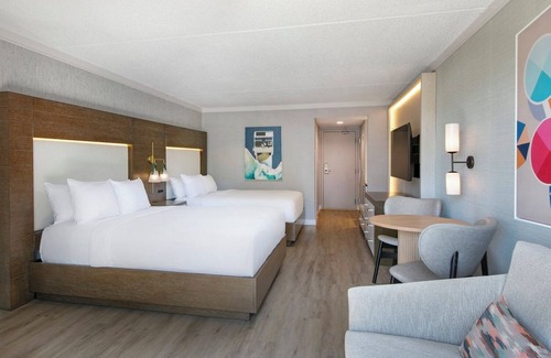 Shipyard Plantation Hotel | 2 Units w/Balconies & Pool, Just Steps from Hilton Head Beach!