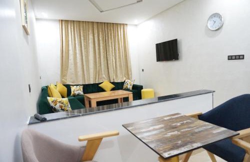 Tah Apartment | 2 Voies Résidence