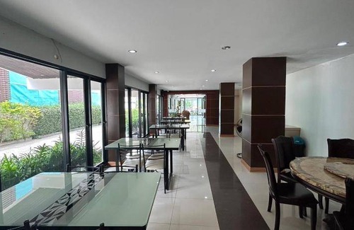 Nai Mueang Hotel | 20 m² Hotel ∙ 127 guests