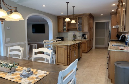 Mastic House | 20 Minutes from the Hamptons! Quiet 4 bedroom getaway with pool.