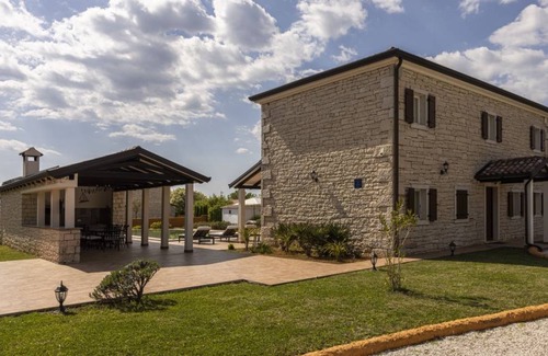 Cabrunici Villa | 200 m² Villa ∙ 4 bedrooms ∙ 8 guests