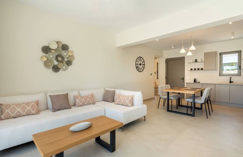 Minia Villa | 200m to the beach | brand new 2024 | Villa Erato - Elysian Villas