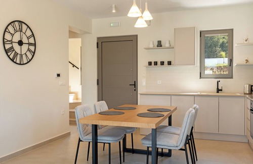 Minia Villa | 200m to the beach | brand new 2024 | Villa Erato - Elysian Villas