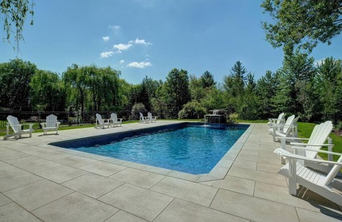 Bromont Apartment | 201 Condo au rez de chaussée , au coeur de Bromont