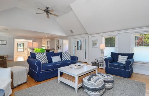 Chatham House | 201 Main Street Chatham Cape Cod - - Sandpiper