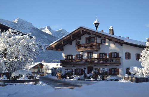 Kreuzfeld Apartment | 2018 new bathroom! Free Chiemgau card for the best time of the year