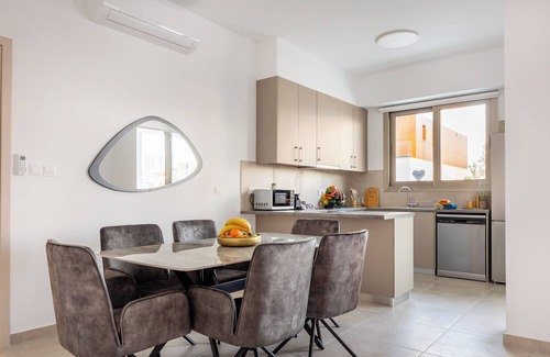 Agios Athanasios Apartment | 202 Mulberry Court- Elegant with Large Terrace