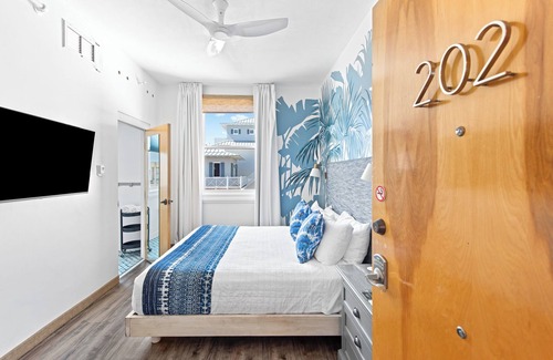 Rosemary Beach Hotel | 202 Rosemary Beach Inn - Includes Beach Chairs & Complimentary Breakfast + Access to 4 Pools