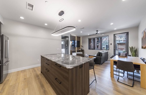 Zion National Park South Entrance Villa | 205 LaFave-Luxury Villa at Zion: Mount Kinesava