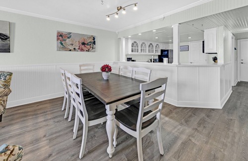 Holiday Isle Condo | 2082- 2Bdrm Beach Front Condo - Free Beach Setup