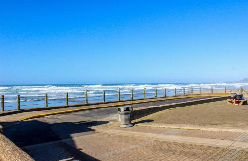 Newport Hotel | 209 Gritz's Hideaway