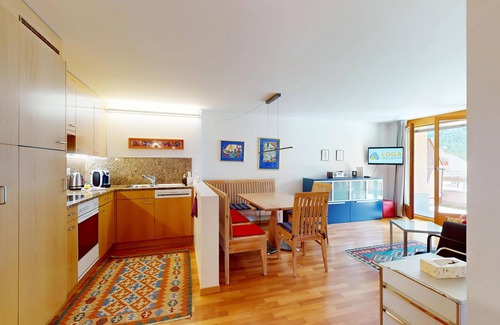 Silvaplana Apartment | 2½-room apartment on the 2nd floor, approx.