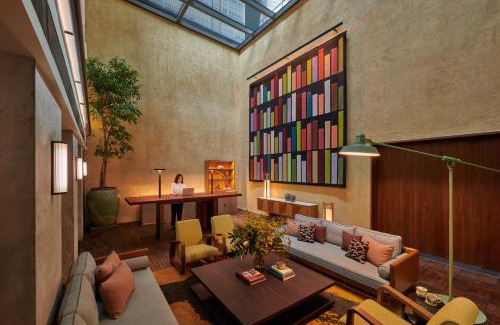 Downtown Singapore Hotel | 21 Carpenter, Singapore, a Member of Design Hotels