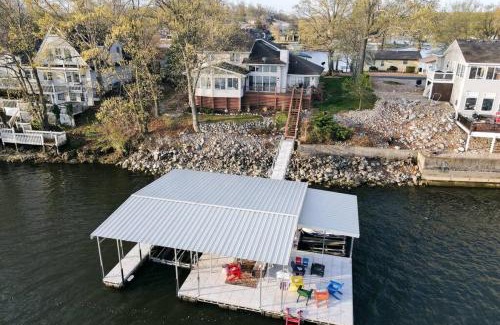 Osage Beach House | 21 Mile Marker Overlook