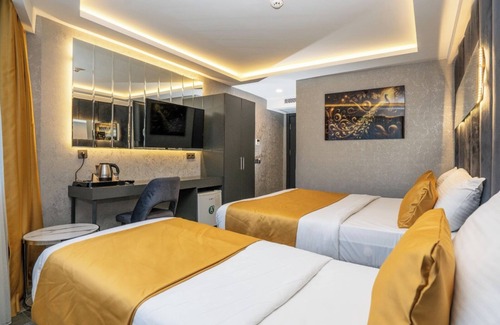 Pendik District Hotel | 216 Silver Suite