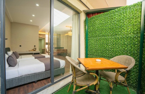 Sekerpinar Hotel | 216 Station Suite Gebze