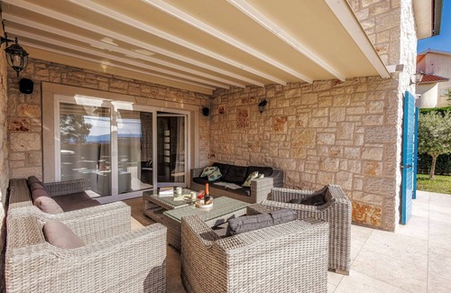 Malinska-Dubasnica House | 220 m² House ∙ 5 bedrooms ∙ 12 guests