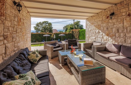 Malinska-Dubasnica House | 220 m² House ∙ 5 bedrooms ∙ 12 guests