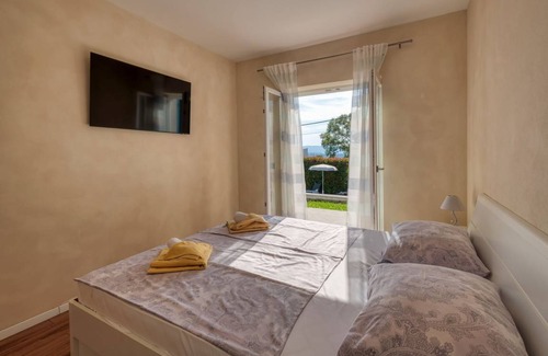 Malinska-Dubasnica House | 220 m² House ∙ 5 bedrooms ∙ 12 guests