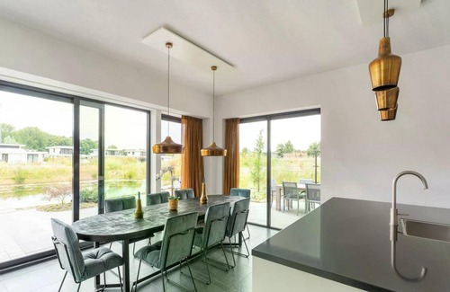 Zeewolde Villa | 228 m² Villa ∙ 4 bedrooms ∙ 8 guests