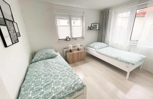 Korb Apartment | 22A Große Wohnung mit Terrasse und Smart TV