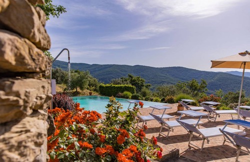 Cortona Villa | 230 m² Villa ∙ 5 bedrooms ∙ 10 guests