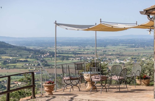 Cortona Villa | 230 m² Villa ∙ 5 bedrooms ∙ 10 guests