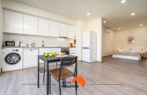 Vale de Santa Maria Apartment | #234 Raposo Flat by Home Holidays