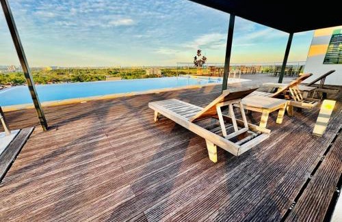 Kuching Apartment | 24'HR CHECK IN H'FLOOR SARADISE MERRITON RESIDENCY KUCHING LUXURY BALCONY FACING AIRPORT 3R2B-2Cpark