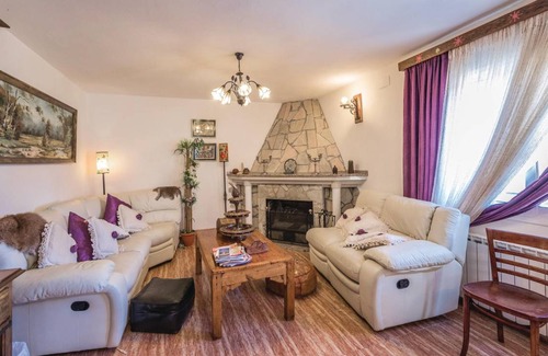 Puigventos House | 243 m² House ∙ 6 bedrooms ∙ 12 guests