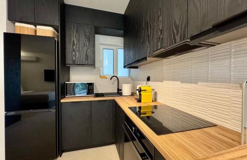 Varkiza Apartment | 24k Luxury apartment near the beach