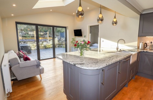 Llangollen Cottage | 25 MAES COLLEN, family friendly, with open fire in Llangollen