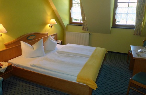 Neuwiese House | 26 double rooms - Landhotel Neuwiese with traditional inn An der Mühle