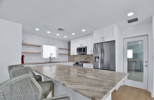 Lighthouse Point House | 2741 Managed by Brampton Park